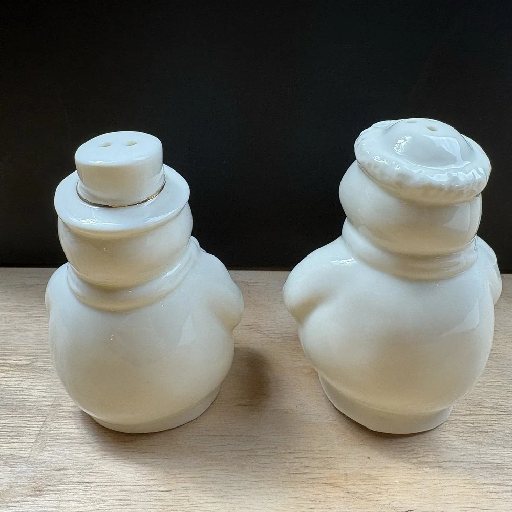 Vintage Formalities by Baum Bros Ivory Snowmen Salt & Pepper Shakers Poinsettia
